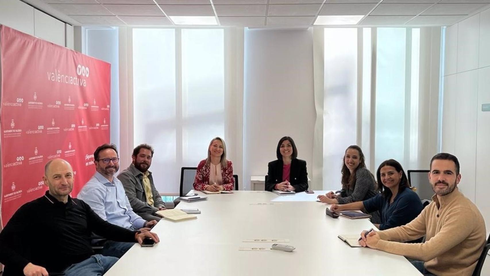 Valencia activa, AVAESEN y Dinapsis Valencia junto al resto de corporates que componen la iniciativa Clean Connect VLC