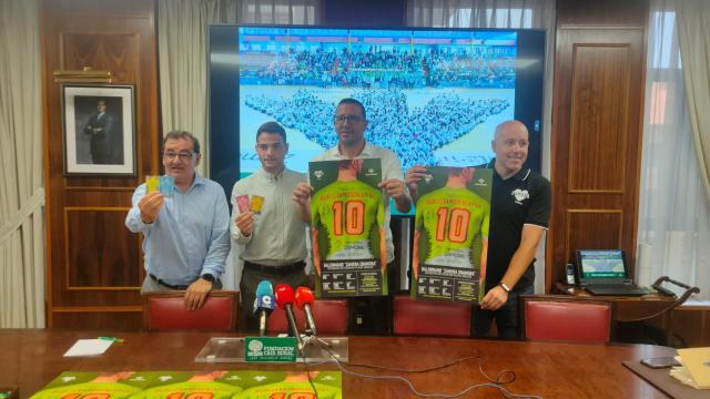 Presentación de la campaña de socios del Balonmano Zamora en Caja Rural