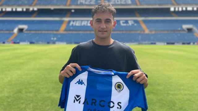 El Hércules anuncia el regreso del centrocampista alicantino Carlos Mangada