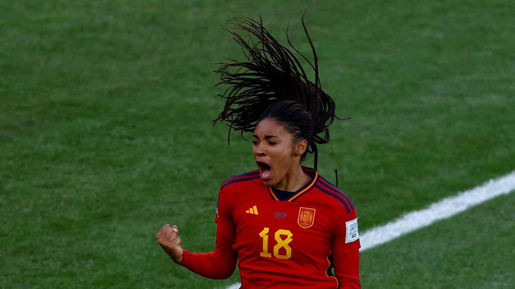 Salma Paralluelo celebra su gol contra Países Bajos.