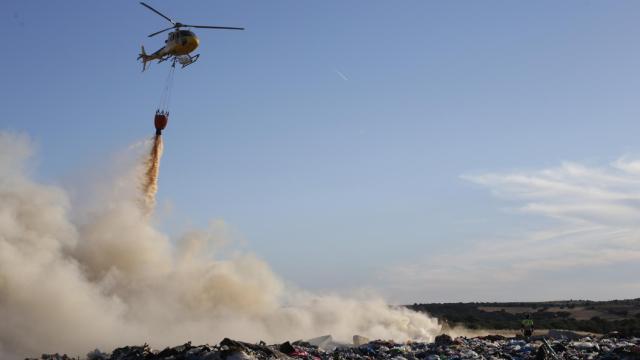 Incendio en el vertedero de Zamora