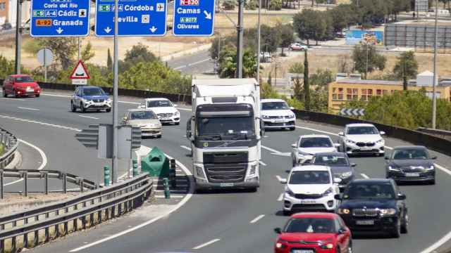 Estado del tráfico de la A49 en Sevilla, carretera de salida a las playas de Huelva desde la capital andaluza.