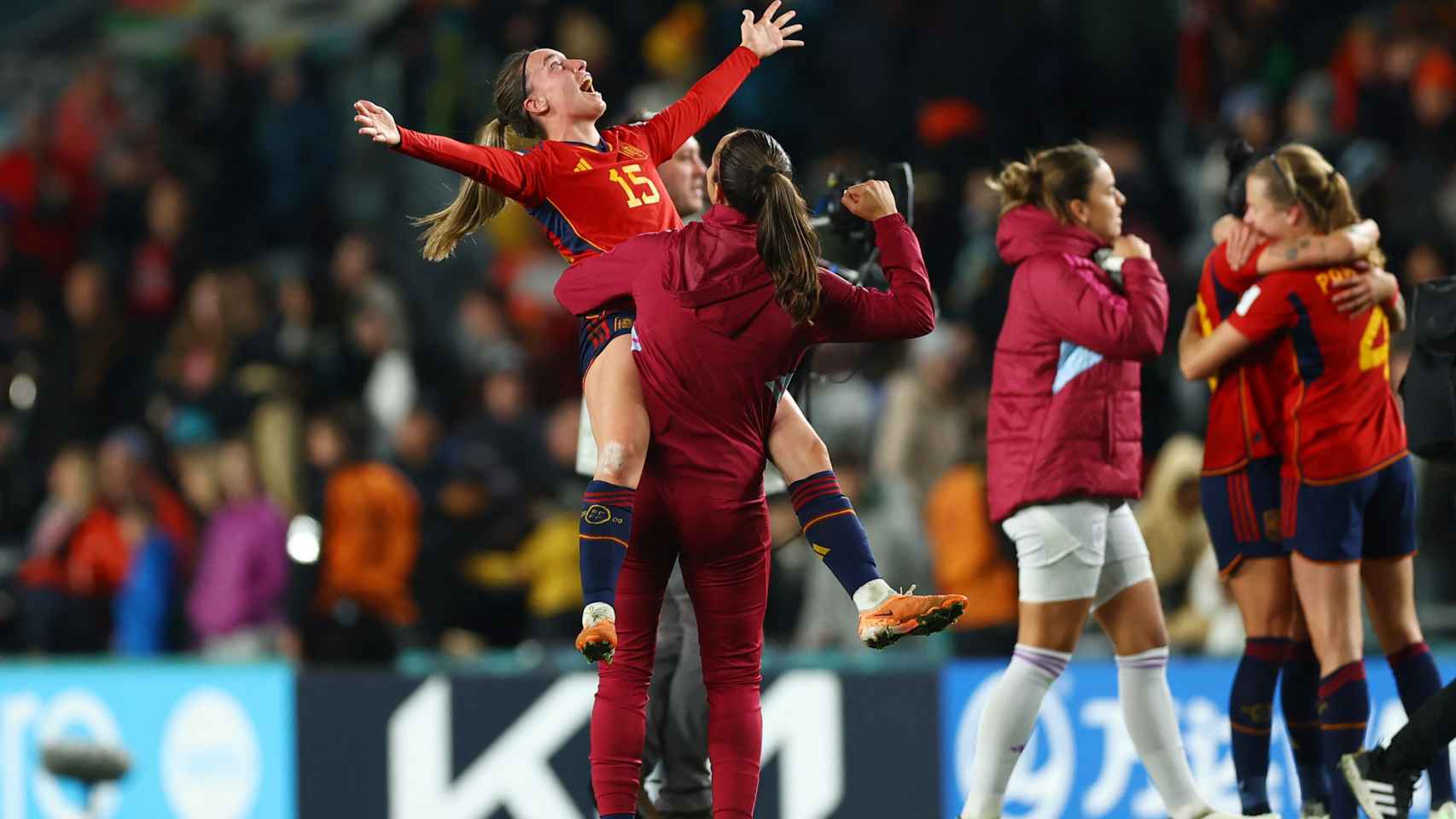 Las futbolistas de España celebran el pase a la final del Mundial