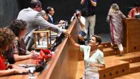 María Chivite vota en su investidura en Navarra