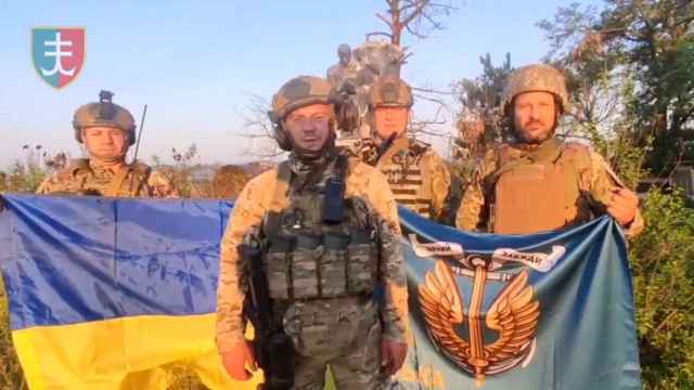 Soldados ucranianos en Urozhaine