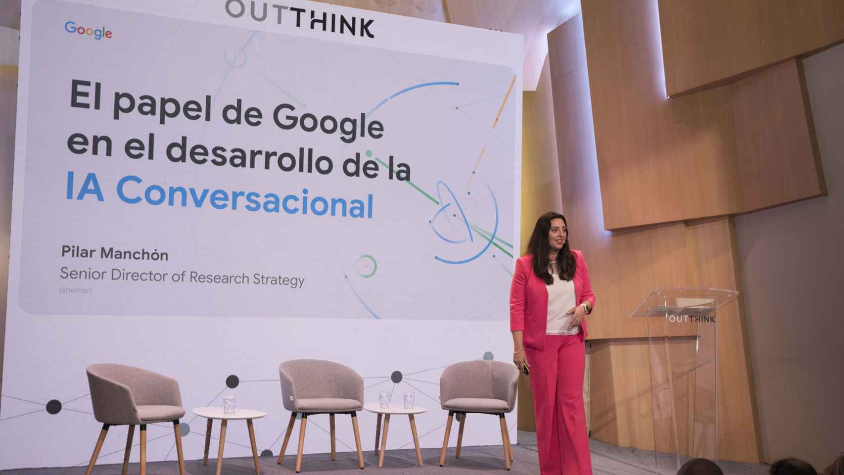 Pilar Manchón en su presentación de Outhink de Google Madrid
