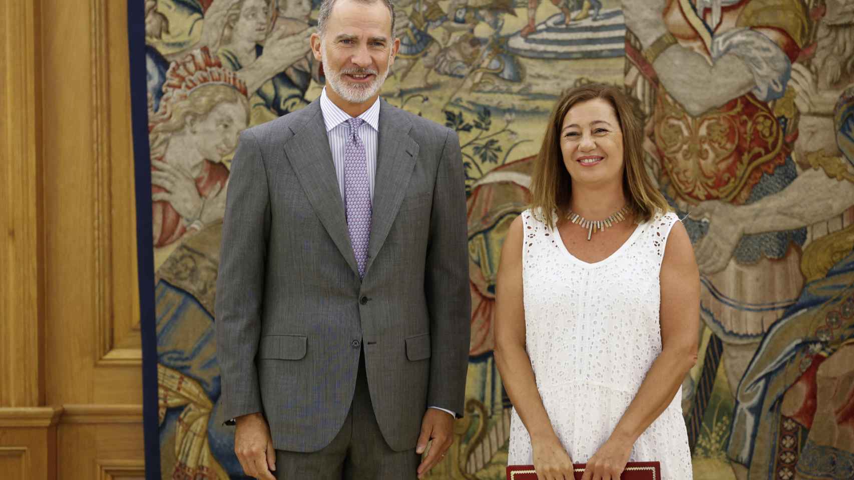 Francina Armengol junto al rey Felipe VI, este viernes en el Palacio de la Zarzuela.