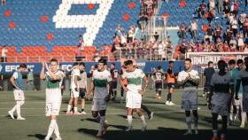 El equipo franjiverde tras salir derrotado en el encuentro frente al Eibar.