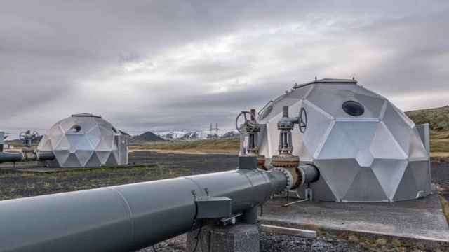 El proyecto de captura de carbono 'Orca' en Islandia inyecta CO2 a gran profundidad donde se convierte en piedra
