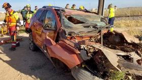 El vehículo arrollado por el tren ha quedado destrozado. Foto: CPEIS Toledo.