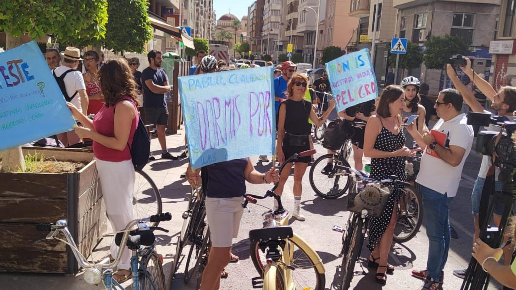 PP y Vox vuelven a quitar otro carril bici en Elche entre