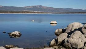 Una imagen del embalse de Valmayor.