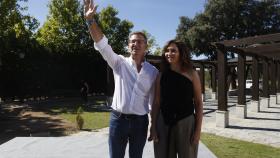 El líder del PP, Alberto Núñez Feijóo, junto a la presidenta de la Comunidad de Madrid, Isabel Diaz Ayuso, durante el acto del PP este jueves.