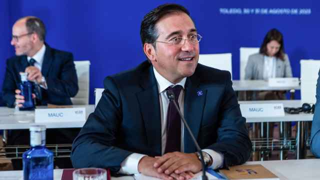 El ministro de Asuntos Exteriores, José Manuel Albares, antes del inicio de la reunión informal ministerial de Asuntos Exteriores, este jueves en Toledo.