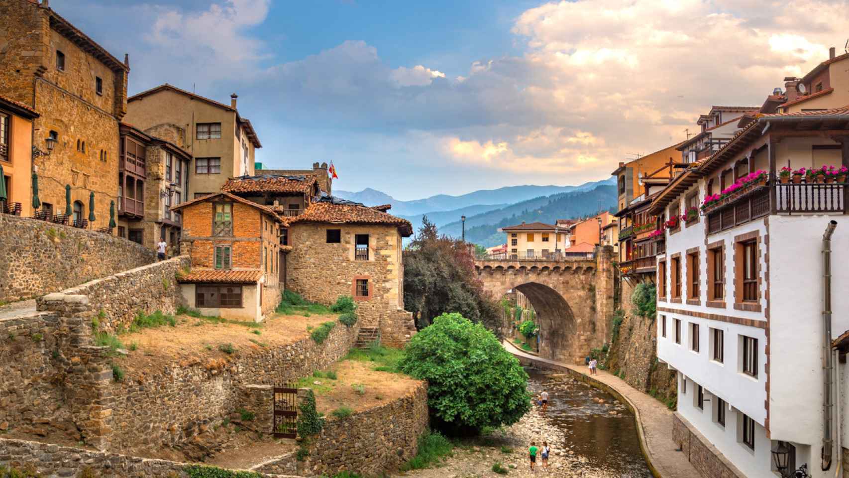 El pueblo de interior más bonito está en esta región de España: ¿adivinas cuál es?
