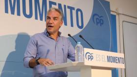 El coordinador general del PP, Elías Bendodo, en un acto en Estepona