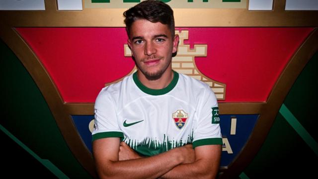 El Elche reajusta su plantilla con tres fichajes en el último día