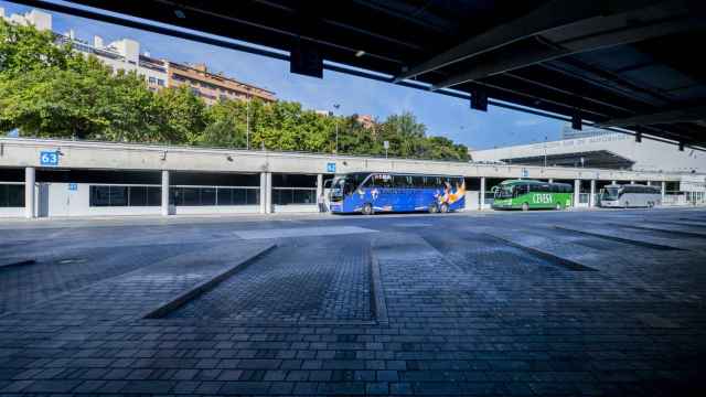 Autobuses aparcados en la Estación de Autobuses Méndez-Álvaro, a 1 de septiembre de 2023, en Madrid (España).
