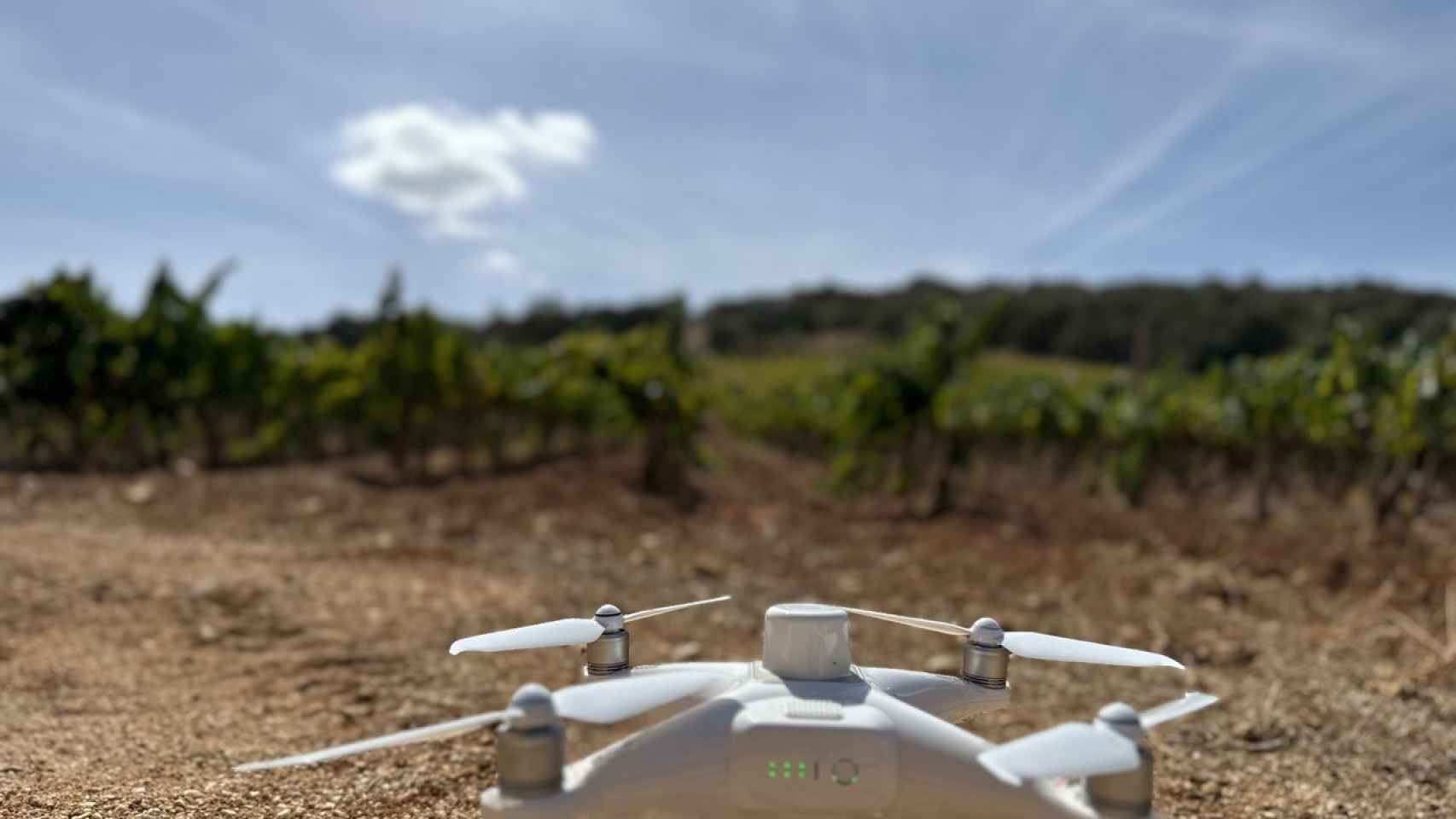 Uno de los drones del proyecto europeo WineGRover en Ronda.