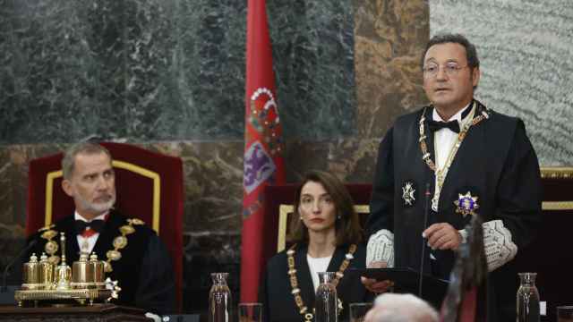 Felipe VI y la ministra de Justicia en funciones, Pilar Llop, escuchan el discurso del fiscal general del Estado, Álvaro García Ortiz.