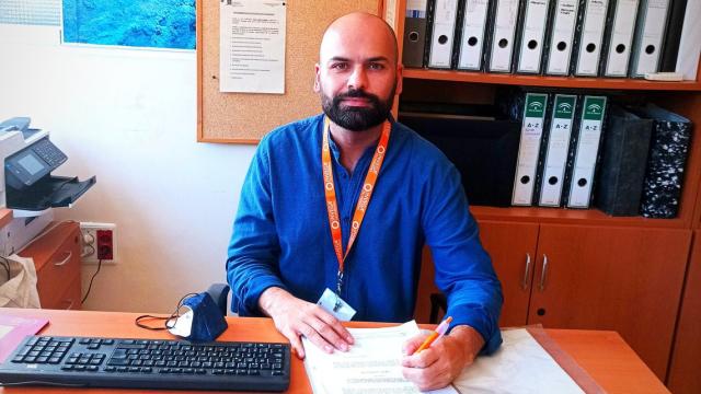 Miguel Guerrero, en su consulta.
