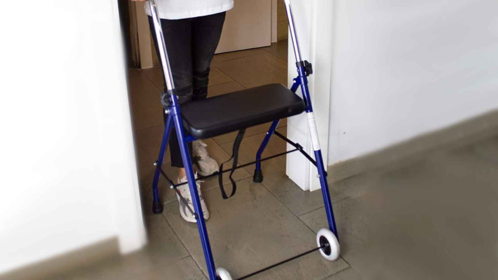 Este ergonómico andador para ancianos ¡ahora tiene un 21% de descuento en  !