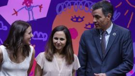 Irene Montero, Ione Belarra y Pedro Sánchez, en una imagen de archivo.