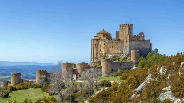 Este es el único castillo románico de la Península Ibérica: está a media hora de Huesca