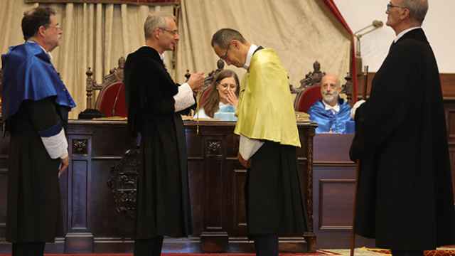 El rector, Enrique Rivero, inviste honoris causa al Nobel Shinya Yamanaka