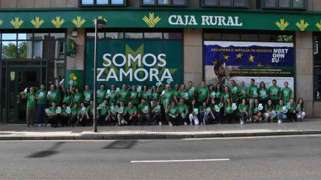 Foto de familia de Caja Rural de Zamora en su día solidario