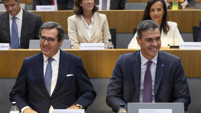 Antonio Garamendi, presidente de CEOE y Pedro Sánchez, presidente del Gobierno.