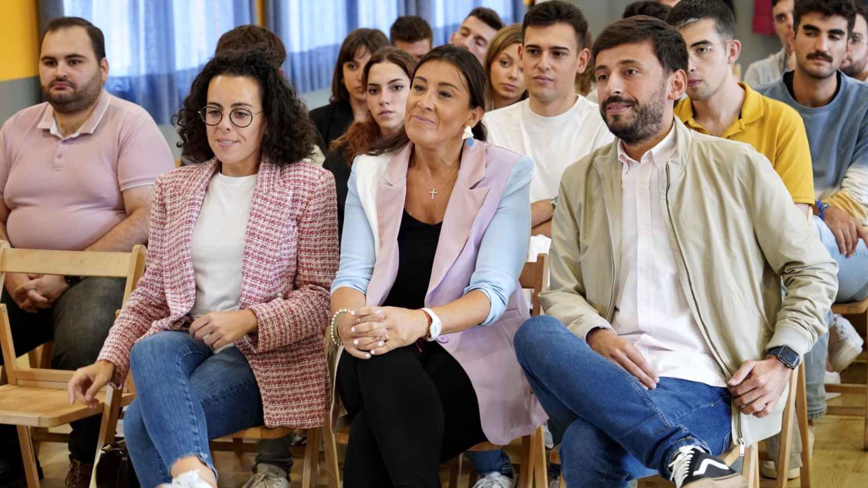 La secretaria de Organización del PSCyL, Ana Sánchez, participa en el Comité Autonómico de Juventudes Socialistas de Castilla y León en Hospital de Órbigo. Le acompaña, el secretario general de la organización, Fran Díaz