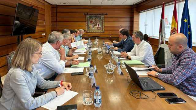 Reunión de Juan Carlos Suárez-Quiñones con las OPAS