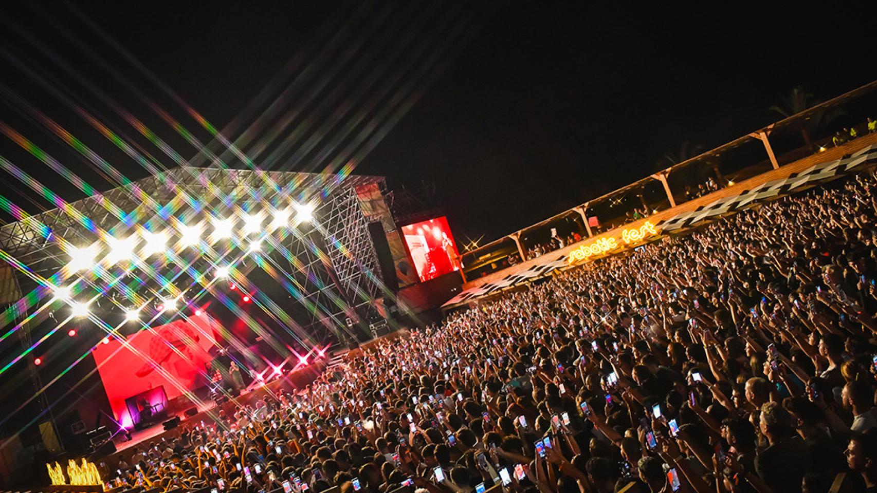 Más De 6.000 Personas Se Dan Cita En Los Conciertos De Cano Y JC Reyes ...