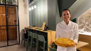 Carmen Canals, la chef autodidacta de Elche cuya exitosa tortilla de patatas aspira a la mejor de España