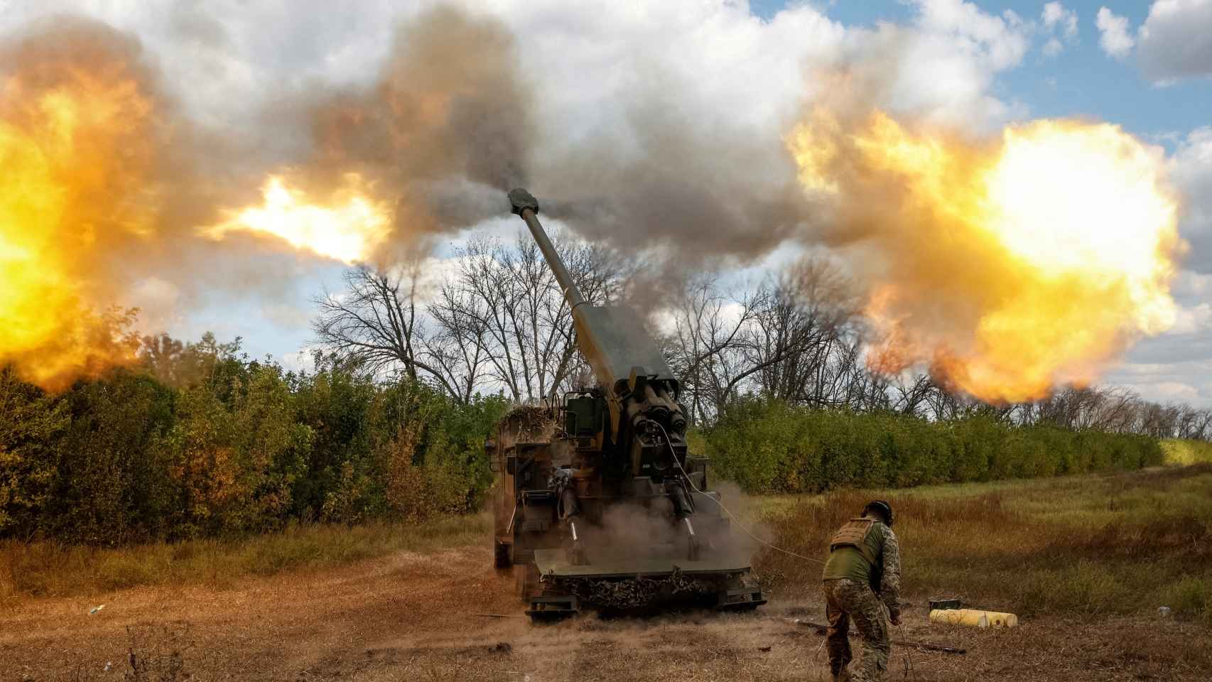 Un tanque ucraniano lanza un misil contra tropas rusas en la región de Donetsk el pasado 13 de septiembre.