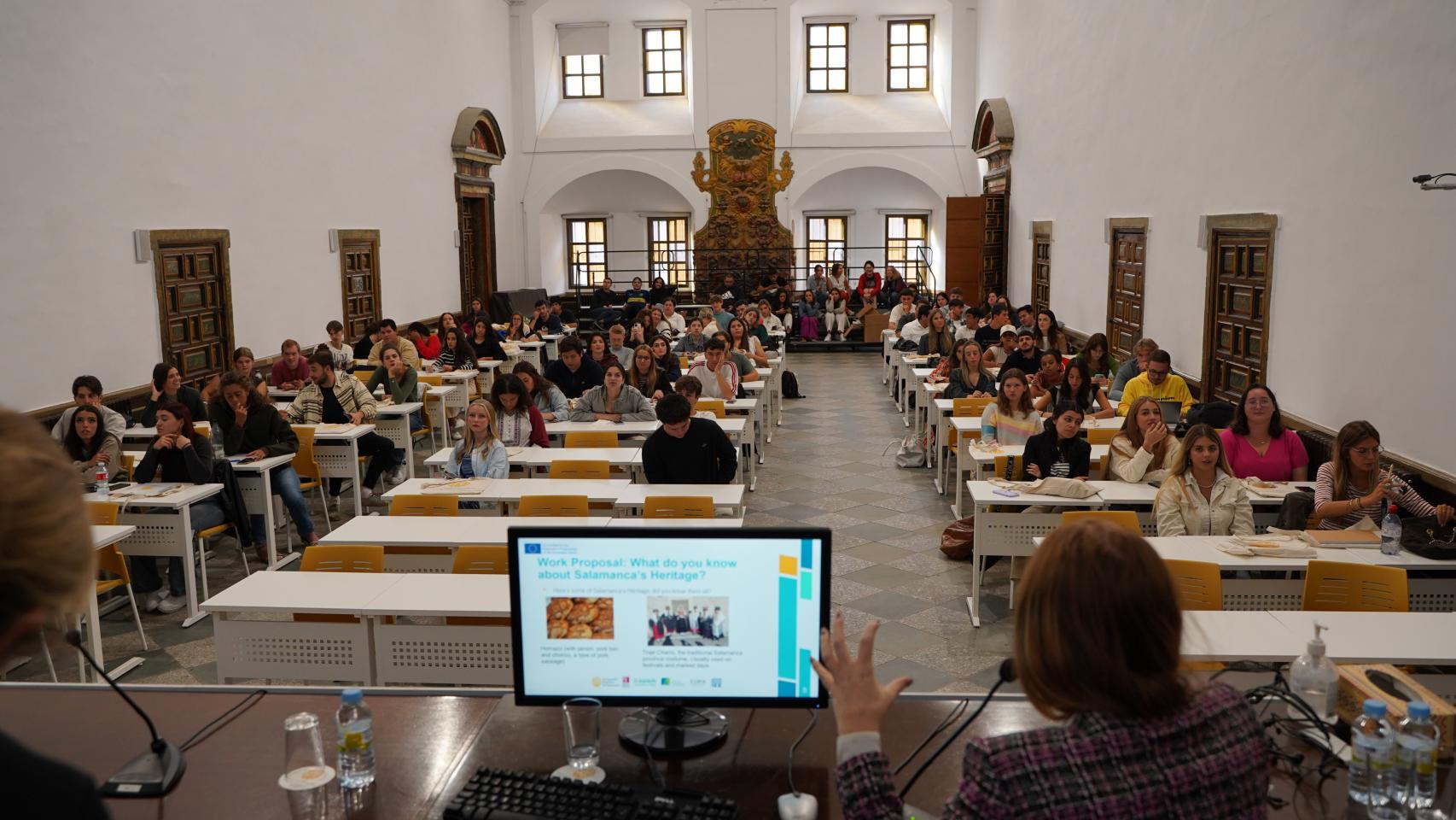 Bienvenida a los erasmus y Séneca en la UPSA