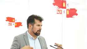 El secretario general del PSCyL, Luis Tudanca, ofrece una rueda de prensa después de presidir el Plenario de la Ejecutiva del PSOE de Castilla y León.