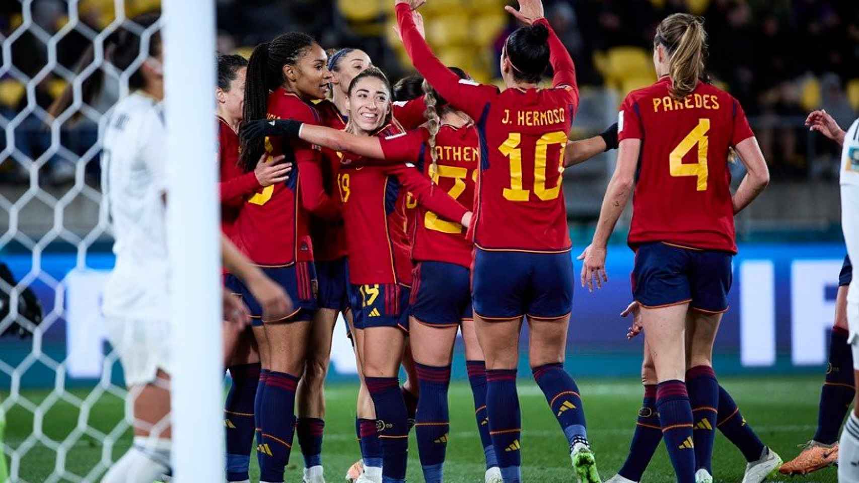 Las jugadoras de la selección española celebran un gol contra Costa Rica en el Mundial