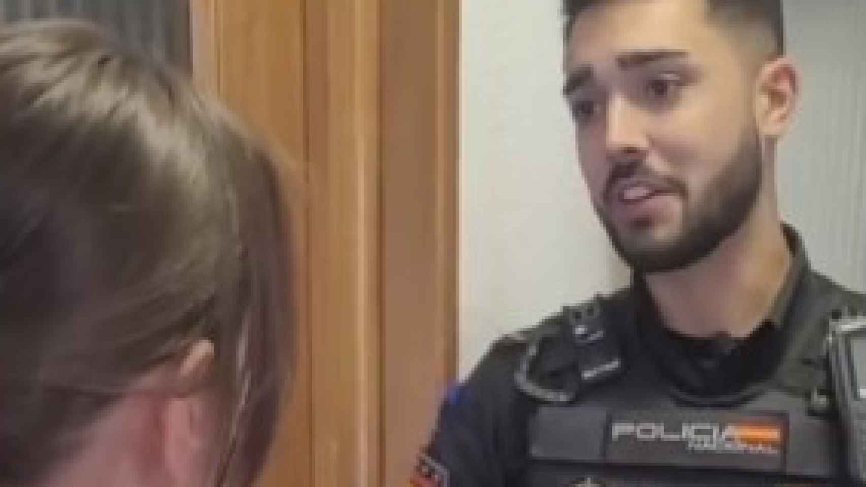 La Policía ha compartido un vídeo en el que explican el sistema que usan los ladrones para robar en casas.