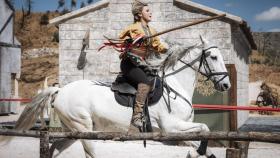 Una de las actrices de Puy du Fou durante un espectáculo