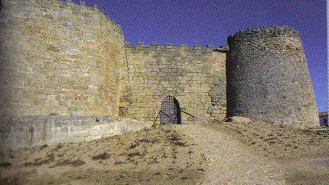 Entrada principal a la Fortaleza de Ledesma