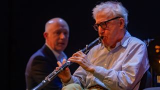 Woody Allen convence con la New Orleans Jazz Band: ‘No sabe tocar, no sabe cantar, no se lo pierdan’