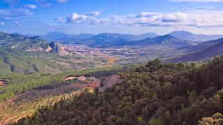 La Font Roja de Alcoy: tres rutas en una aptas para todos los públicos con la que celebrar la llegada del otoño
