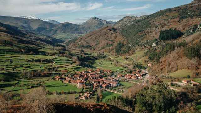 El pueblo de Cantabria que tienes que visitar una vez en la vida: un paraíso verde
