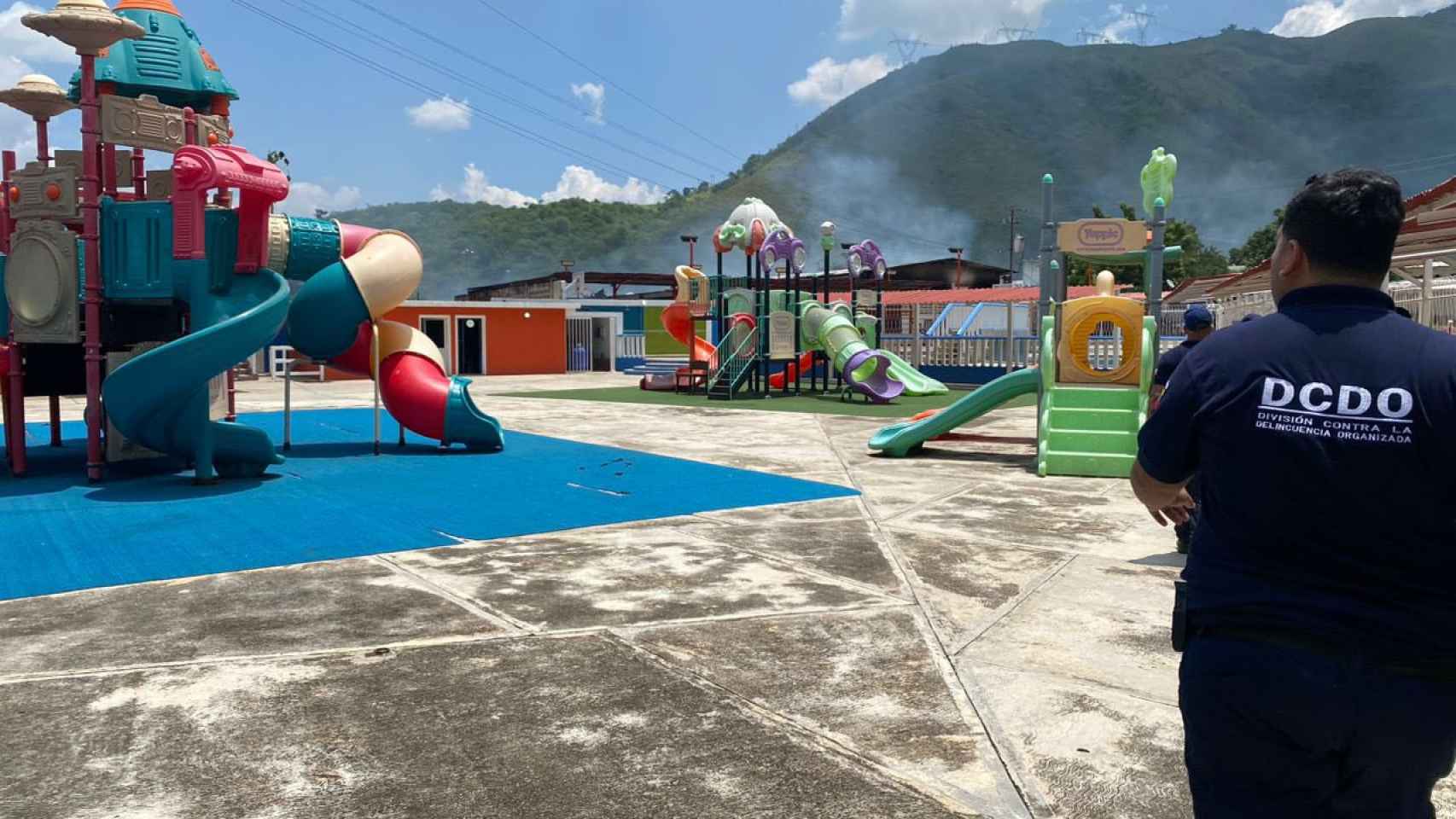 Un parque infantil en la cárcel de Tocorón.