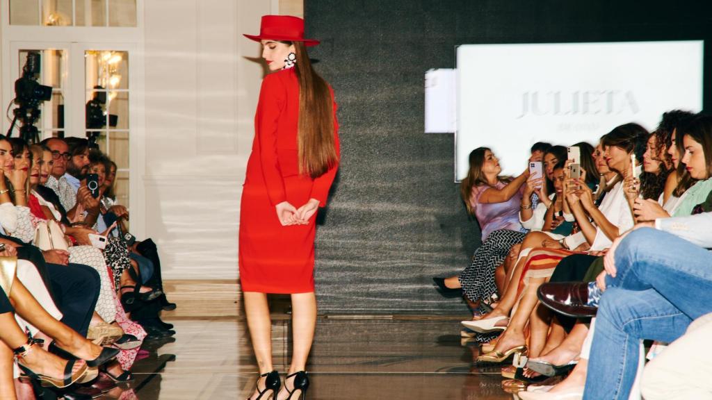Julieta Brand presenta 'Arte'.