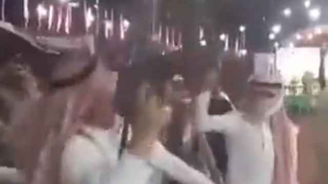 Celebración con disparos de una boda en Jordania