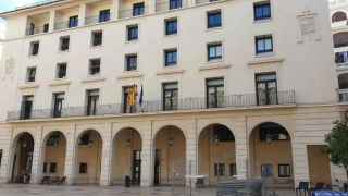 Piden 22 años de prisión para un hombre por abusar de una menor a la que conoció por redes en Alicante