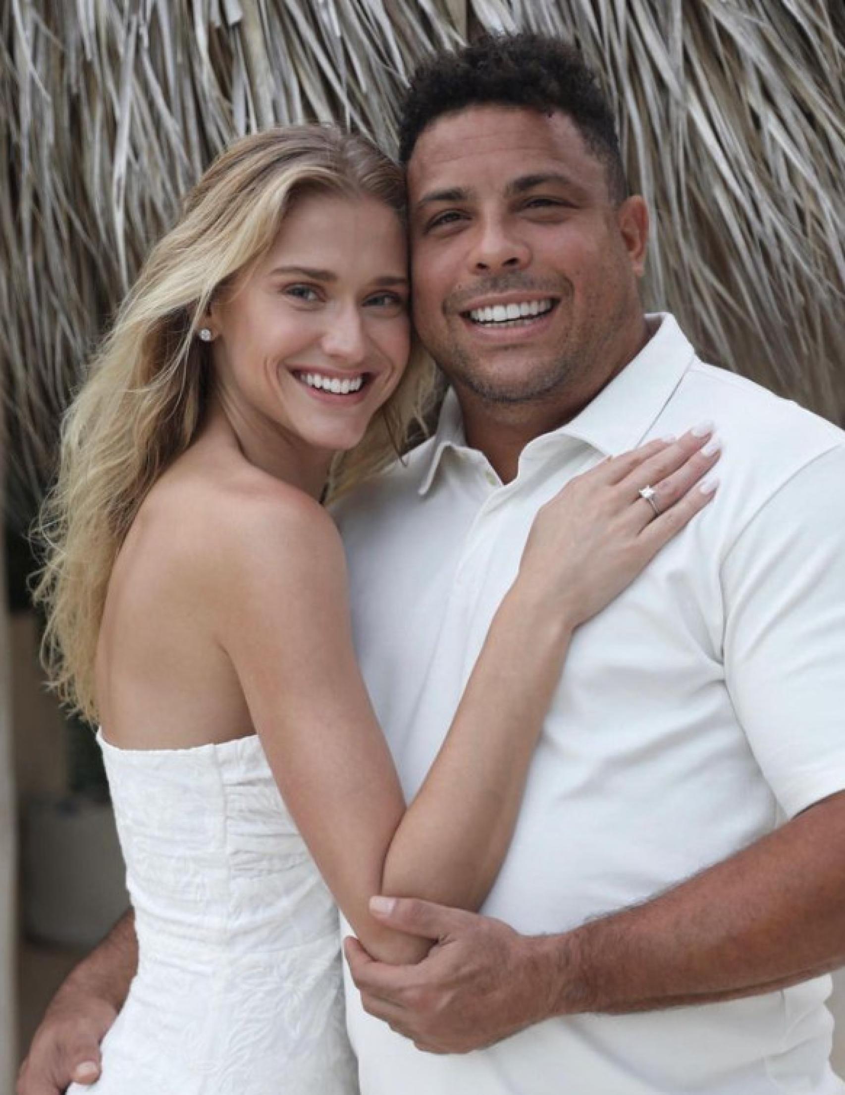 Ronaldo Nazario Y Celina Locks Ya Son Marido Y Mujer Los Detalles De Su Romántica Boda En Ibiza 4365